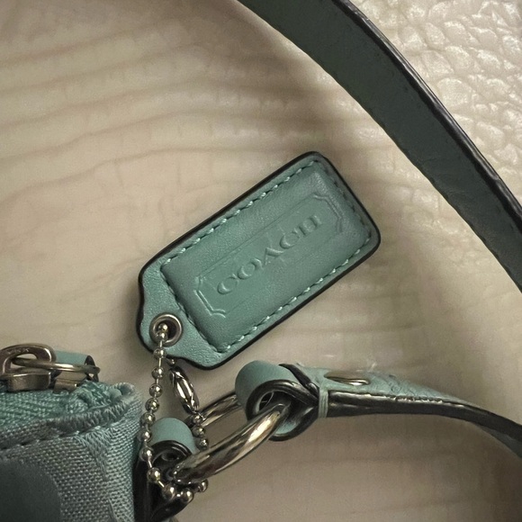 purse - Picture 2 of 4